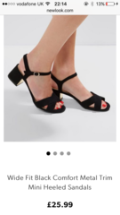 Please help me find a pair of shoes for this dress
