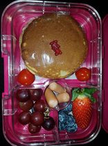to show you these pictures of Danish children's packed lunches?