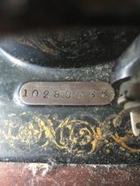 Calling Vintage Sewing Machine fans!