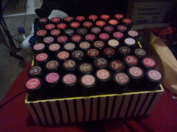 Lipstick Junkies February Issue.