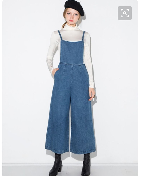 What can I wear with kneelength denim jumpsuit in the winter?