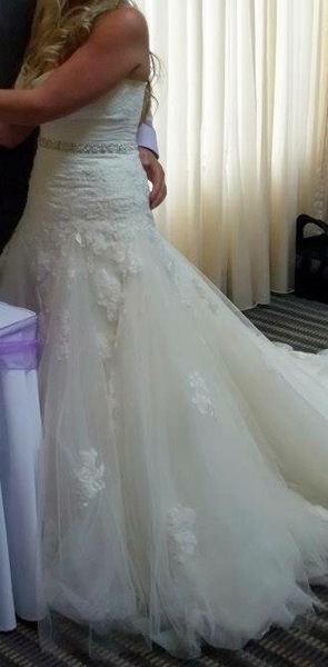Show me your wedding dress?