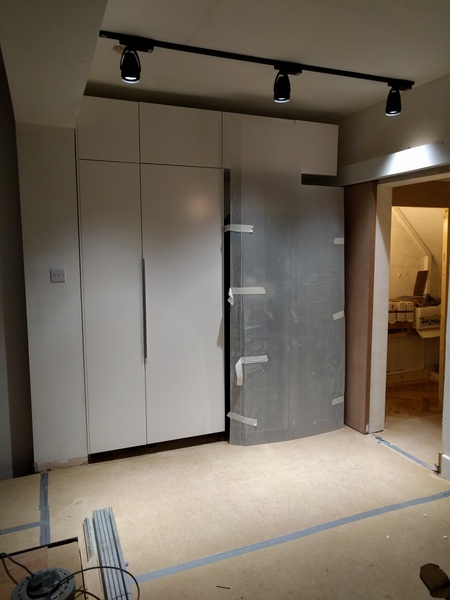 Kitchens - don't want gloss or painted so I want...what?! Help please