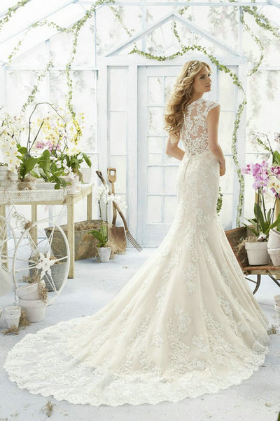 Show me your wedding dress?