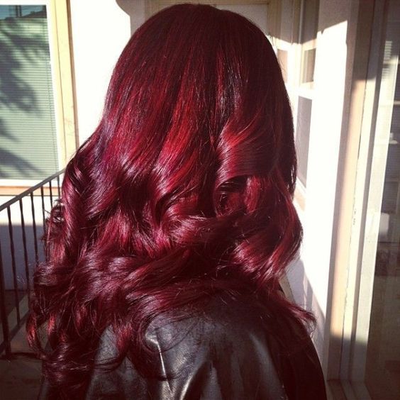 Can maghogany hair look good? Or is it dated and unnatural