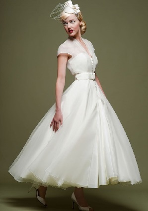 Show me your wedding dress?