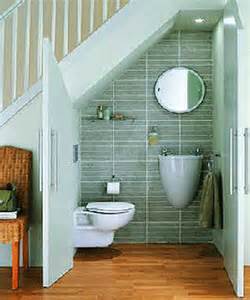 Door to downstairs WC dilemma