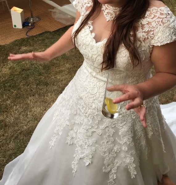 Show me your wedding dress?