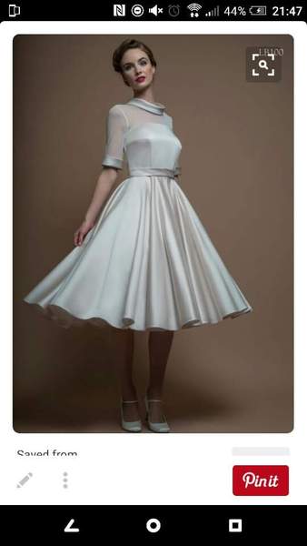 Show me your wedding dress?