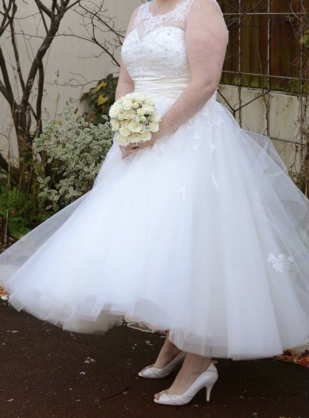 Show me your wedding dress?