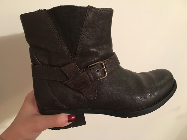 Which jeans with these boots?