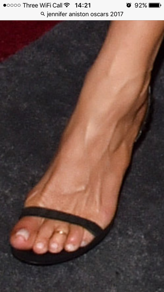 to ask how the hell did Jennifer Aniston's Oscar shoes stay on???