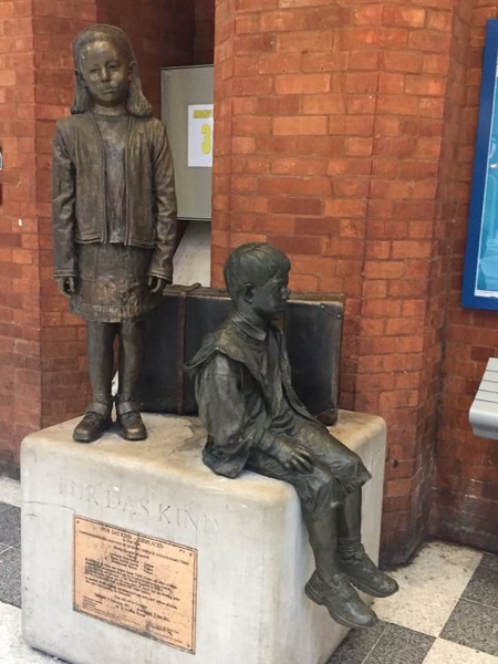 U.K. 'Quietly' announced it won't be taking anymore unaccompanied child refugees