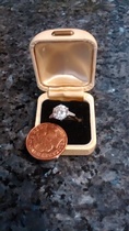 Selling a 3.35ct diamond - any jewellers around with up to date (buying) price lists?