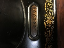 Calling Vintage Sewing Machine fans!