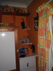 DD's bedroom is bright orange; if I'm selling do I need to repaint it?