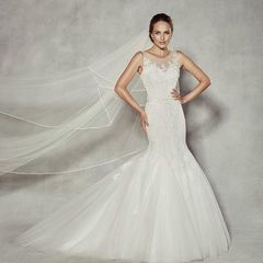 Show me your wedding dress?