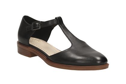Comfy, closed toe shoes that look stylish for summer? And is this a monstrosity?