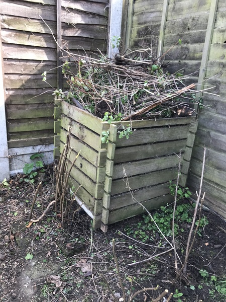 How do you use a compost bin?