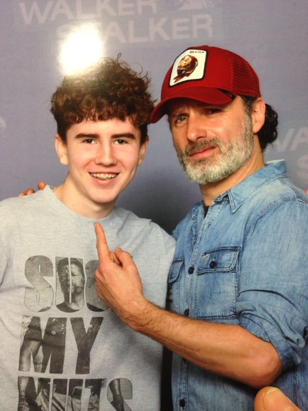 The walking dead is on at 2.30am on Fox!!!