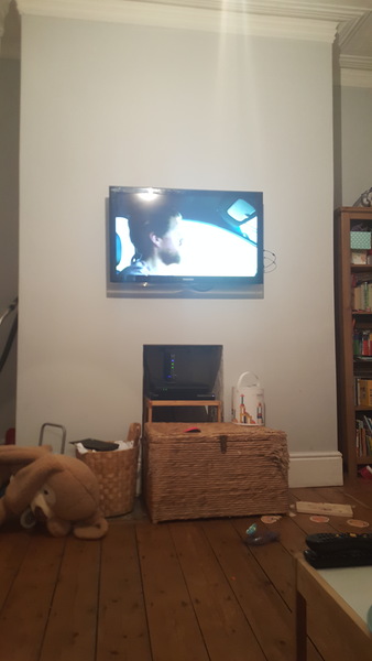 What can I hang here?