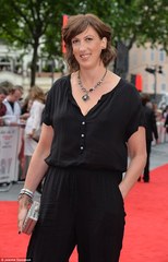 How does Kristin Scott Thomas get her hair looking thicker