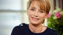 How does Kristin Scott Thomas get her hair looking thicker
