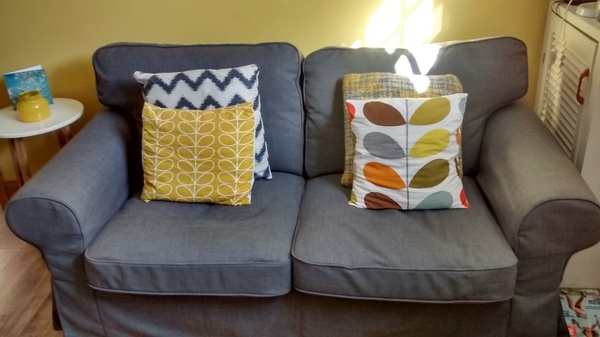 What colour with grey sofa?
