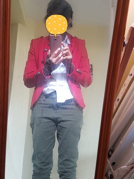 I don't want to look expensive thread. I like colour, prints and comfortable quirky stuff.