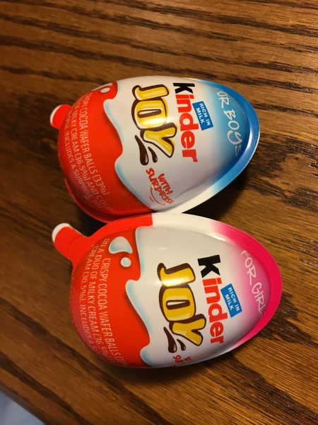Pink and blue kinder eggs?  When the fuck did that happen?