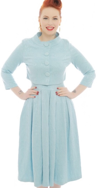 Guests wearing white/cream/ivory