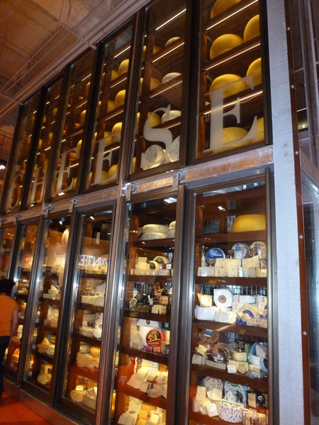 to not understand why Americans call a main course an entrée?