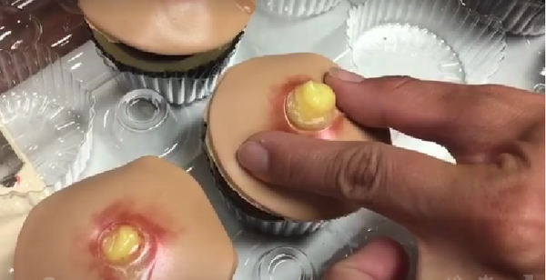 Taking cakes to job interview