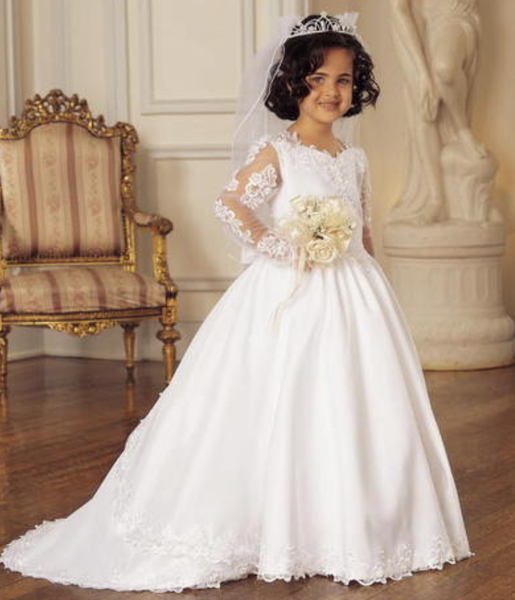 To think that children should west school uniform for their First Holy Communion