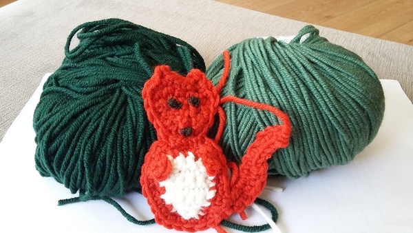 The Mumsnet, we need your help to make a Woolly Hug for lovely JuanPotatoTwo