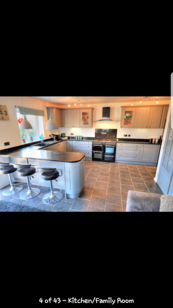 Kitchen colours - white cupboards, black surface or grey cupboards and light surface