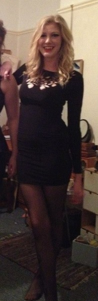 Does anyone else have this 'violin hips' body shape? How do you dress?