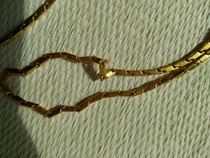 Do you know anything about this kind of gold chain (jewellery)?