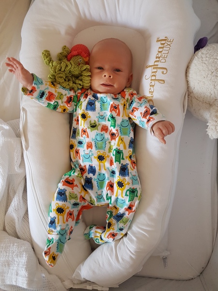 May 2017 #16 Sleep deprivation, mumnesia and first smiles