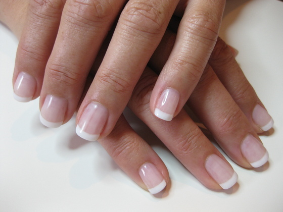 Acrylic nails help