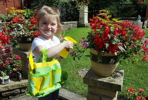 Tell Homebase how you will get your kids in the garden over the summer - £300 voucher to be won! NOW CLOSED