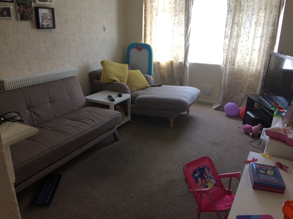 Lovely big room Leyton/ stratford single parent