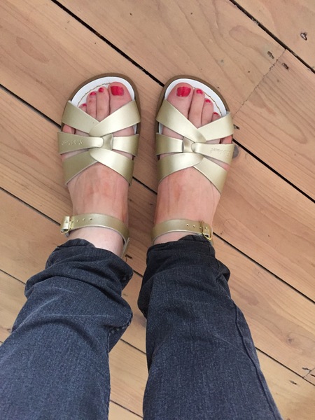 What colour saltwater sandals ?