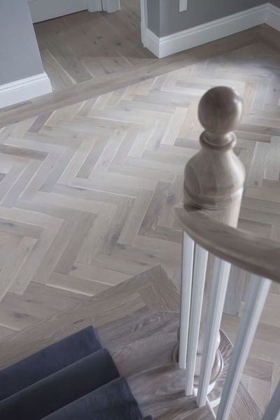 Engineered Oak transitions between rooms