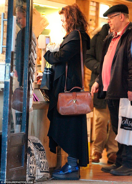 I NEED a leather doctor/Gladstone bag
