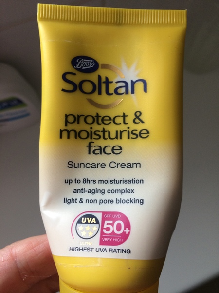I need a high factor, non-comedogenic moisturiser