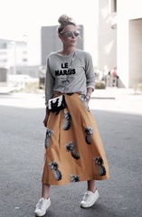 How to style a midi skirt