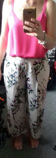 What colour top with these trousers?