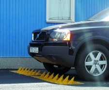 Parking wars - on my own drive !