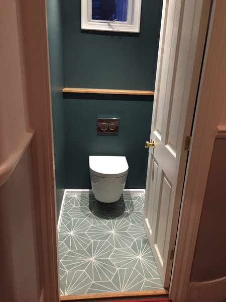 Very dark bathroom paint
